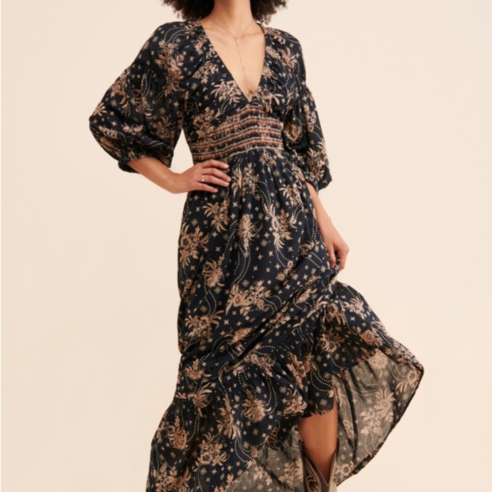 GOLDEN HOUR MAXI DRESS FREE PEOPLE- medium - great condition